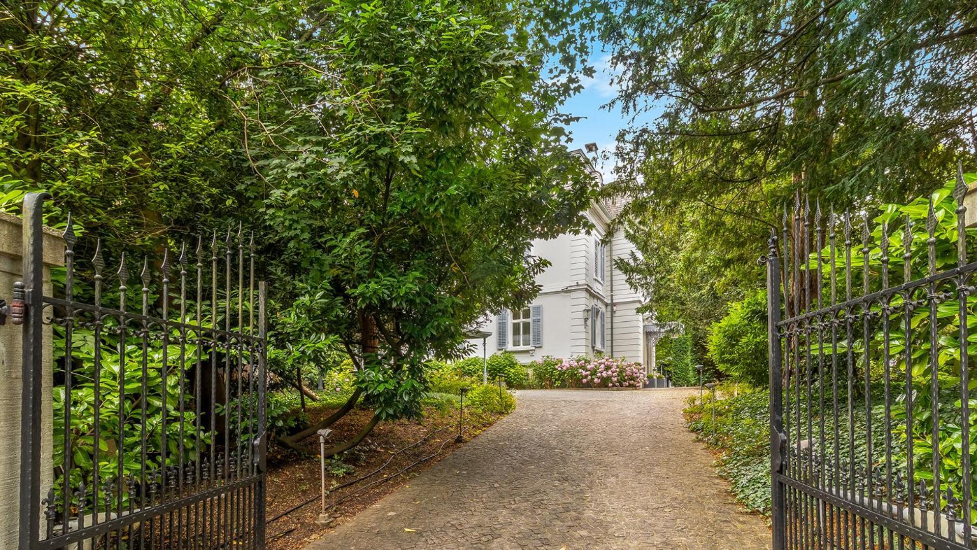 Entire Zurich Villa, Your Private Luxury Escape With In House Staff מראה חיצוני תמונה