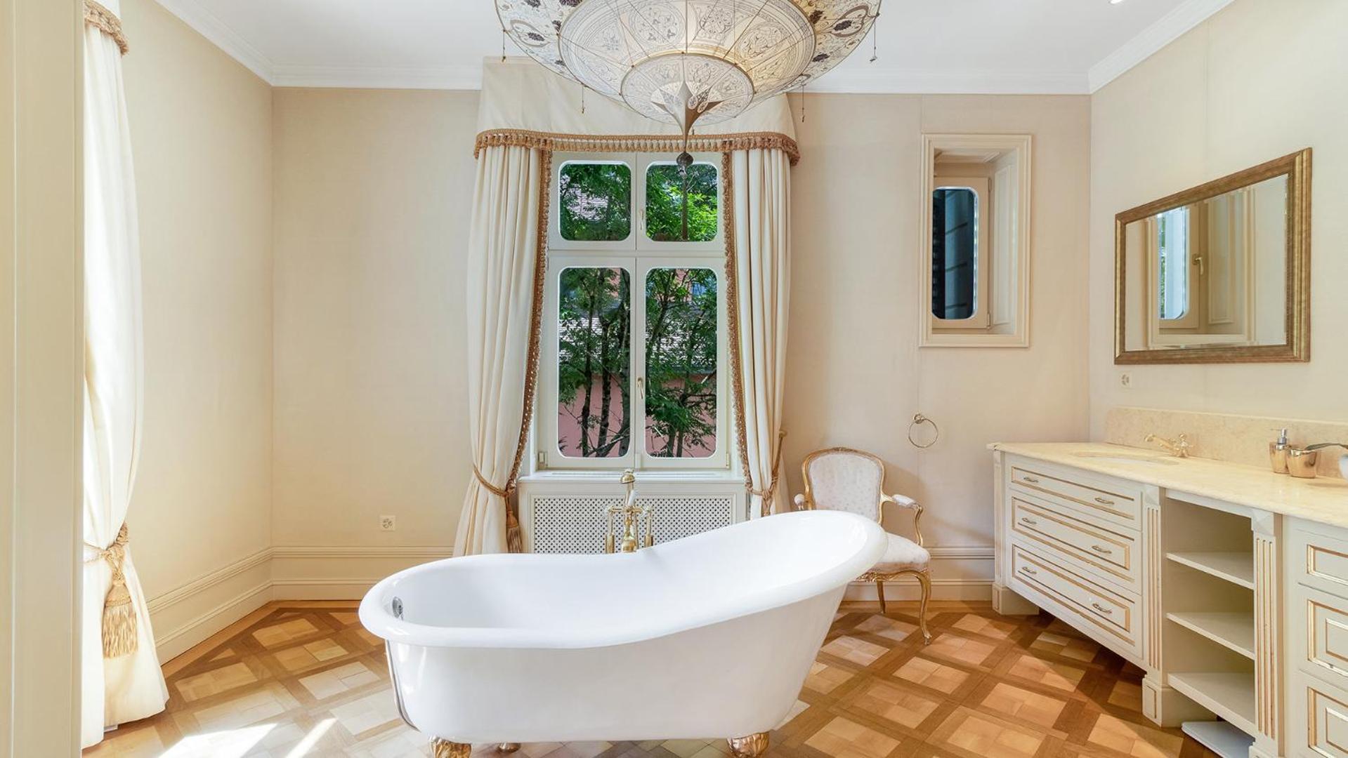 Entire Zurich Villa, Your Private Luxury Escape With In House Staff מראה חיצוני תמונה